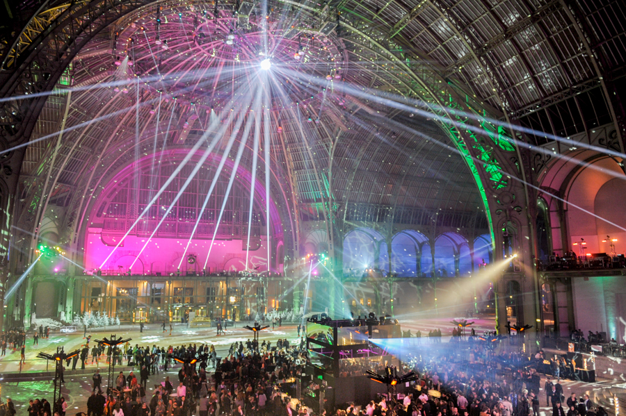 reportage d'entreprise sous la nef du Grand Palais à Paris